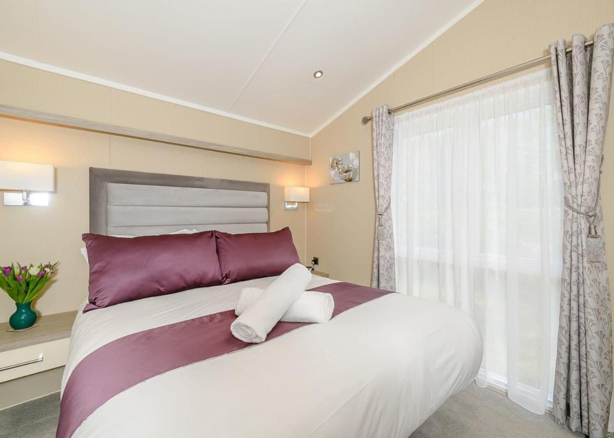 Hawkchurch Resort And Spa Экстерьер фото